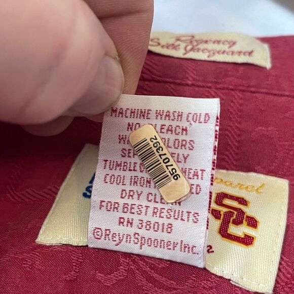 Reyn Spooner VTG Distressed Brocade Silk Button down Short Sleeve Shirt … - Picture 6 of 7